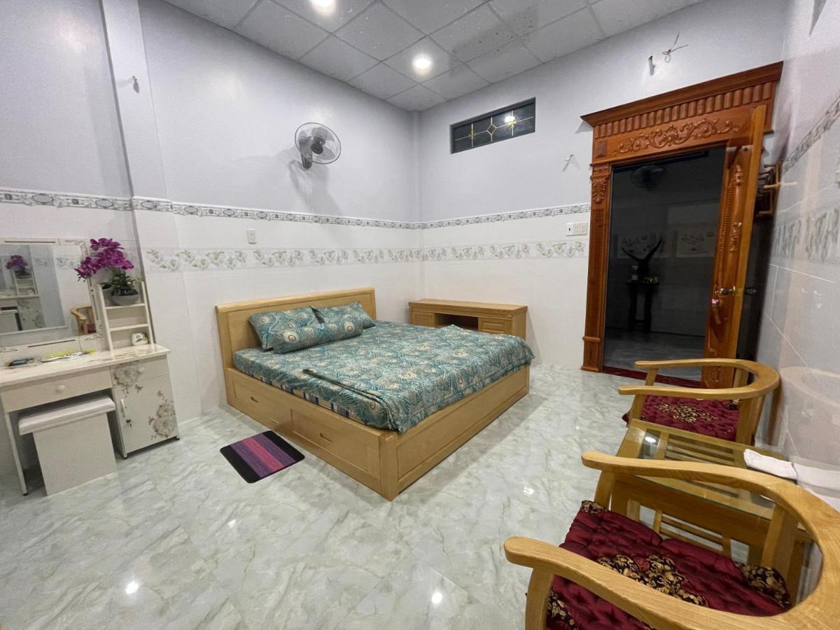 Nha Nghi Lien Hoa Bed and Breakfast Hà Tiên Exteriör bild