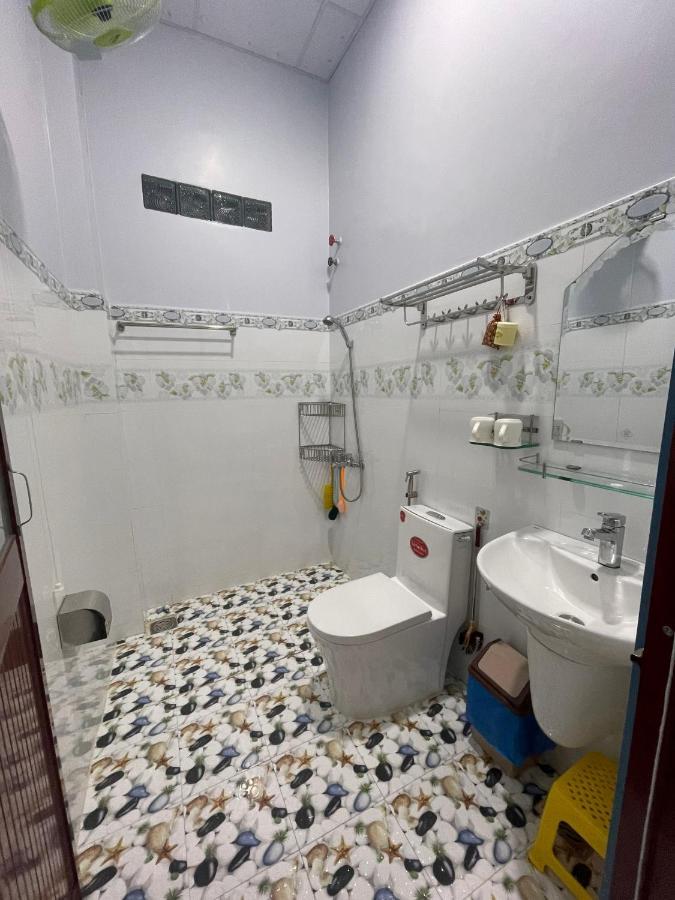Nha Nghi Lien Hoa Bed and Breakfast Hà Tiên Exteriör bild