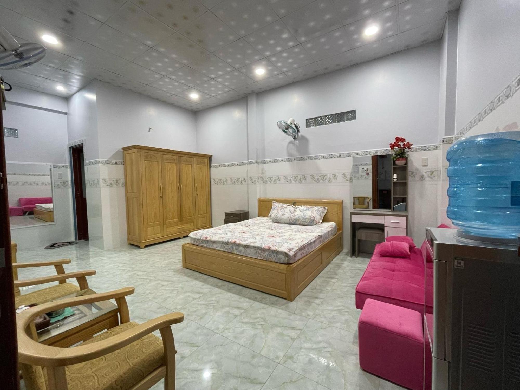 Nha Nghi Lien Hoa Bed and Breakfast Hà Tiên Exteriör bild